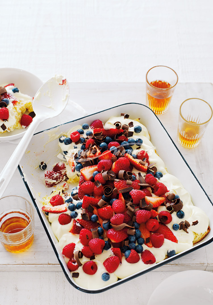 Sydney Markets - Berry panettone tray trifle